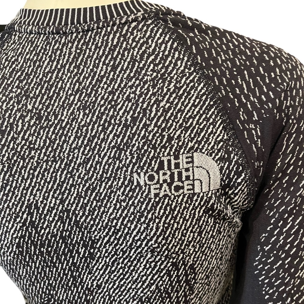 The North Face Long Sleeve Graphic Shirt - Picture 9 of 9